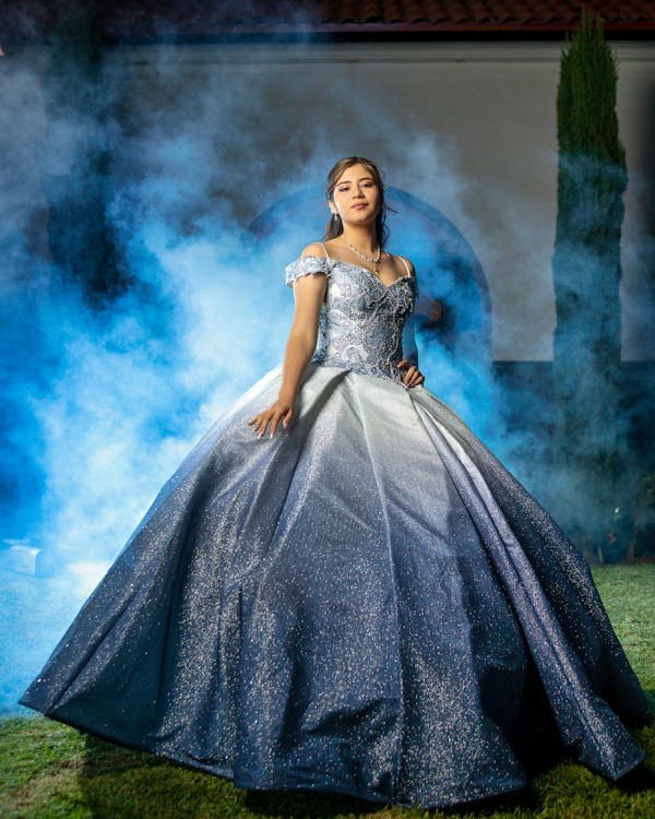 Les robes cérémonie incontournables pour briller en toutes occasions